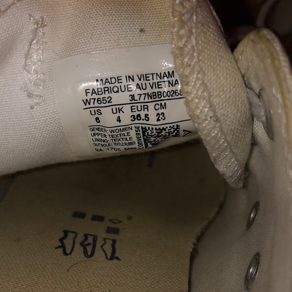 Low Top White Converse Sneakers - Picture 5 of 6